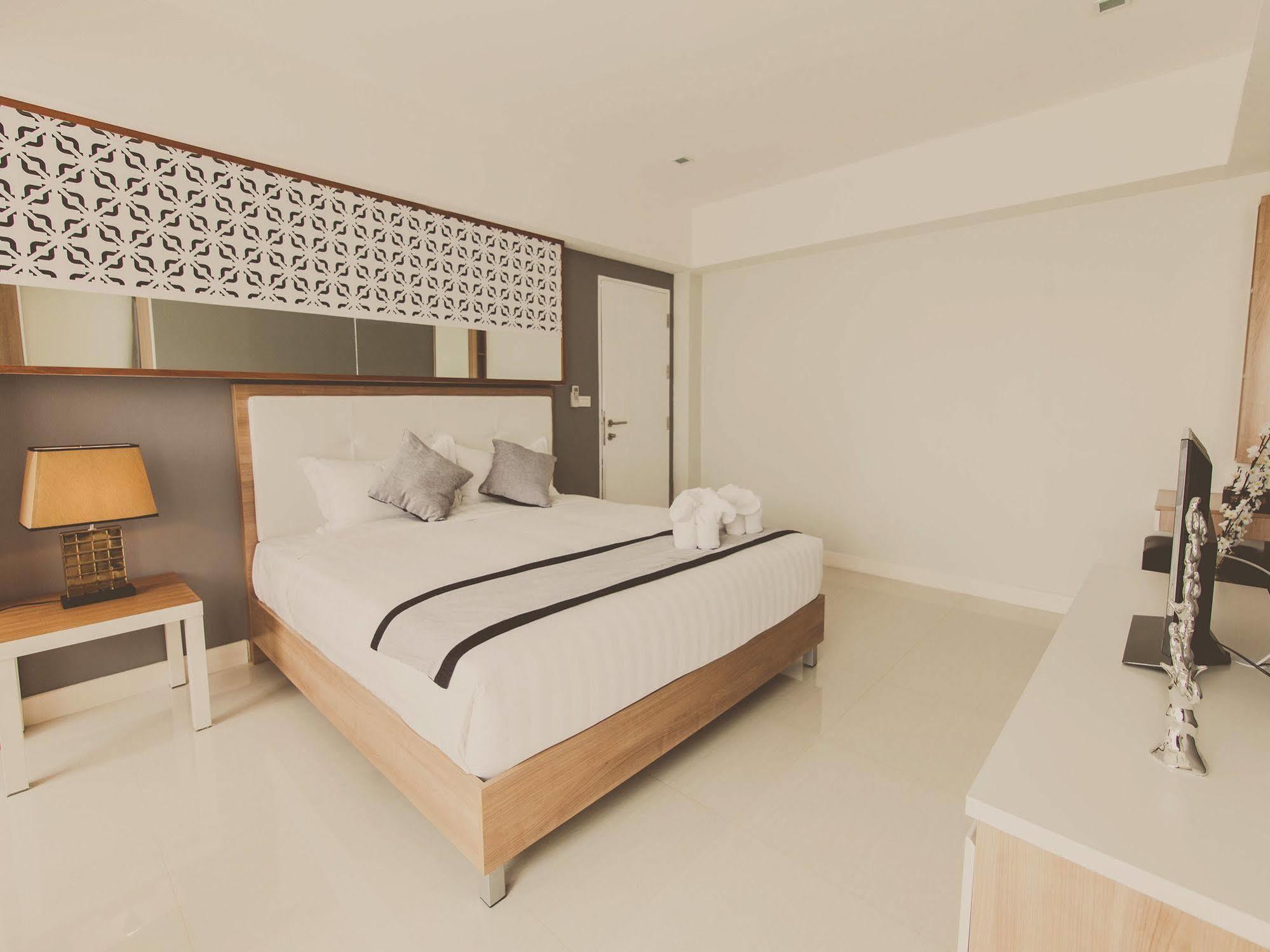 Racha Residence Si Racha Exterior photo