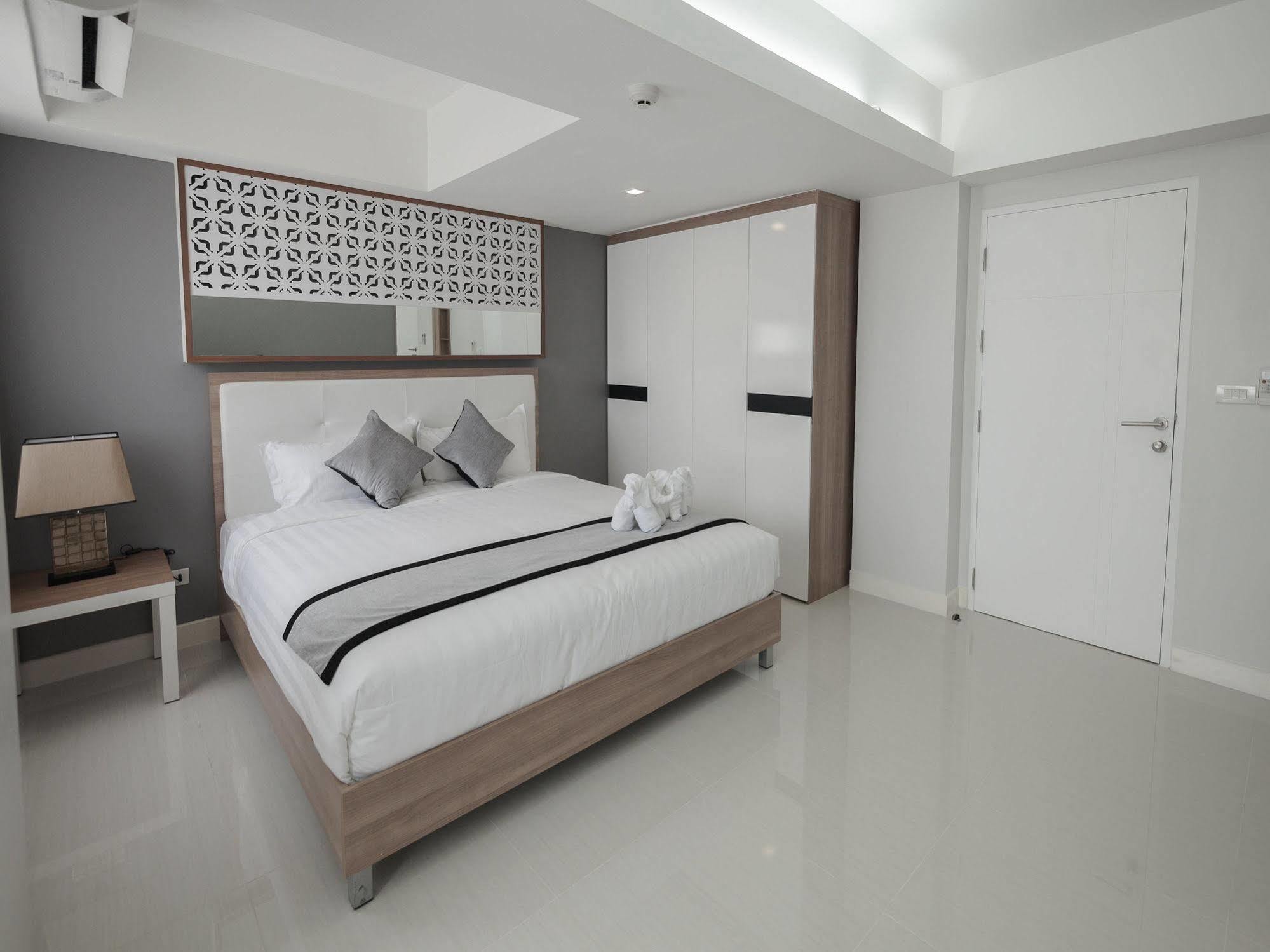 Racha Residence Si Racha Exterior photo